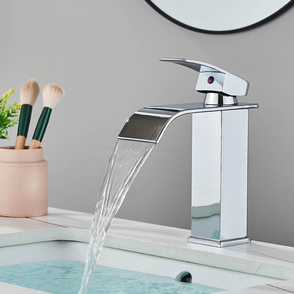 Bateria pentru lavoar, curgere tip cascada, argintiu lucios, cod 1486