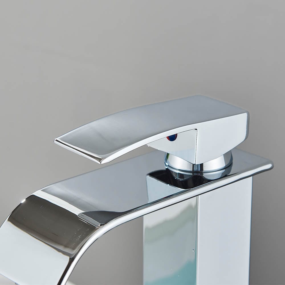 Bateria pentru lavoar, curgere tip cascada, argintiu lucios, cod 1486