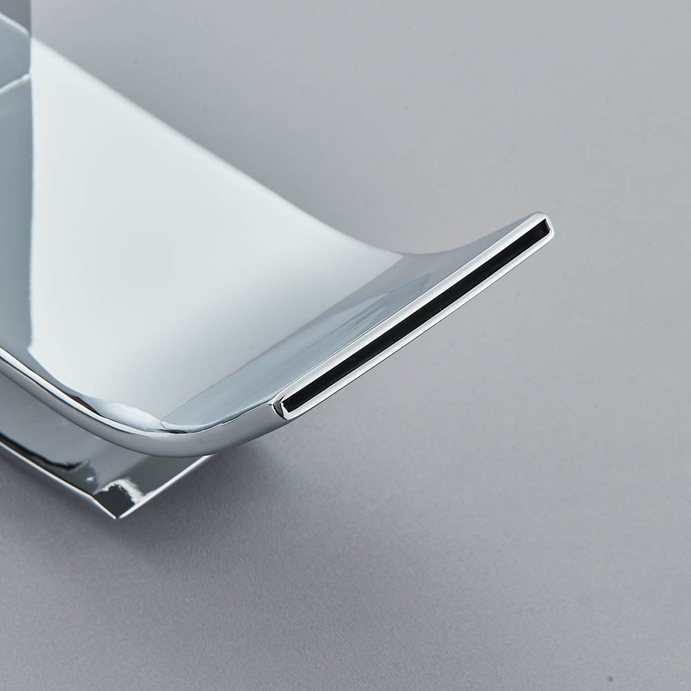 Bateria pentru lavoar, curgere tip cascada, argintiu lucios, cod 1486