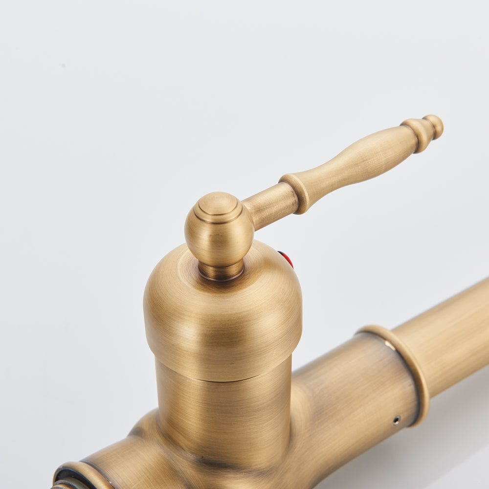 Bateria profesionala pentru bucatarie, o functie de curgere, dus extractibil, auriu antichizat, cod 1511