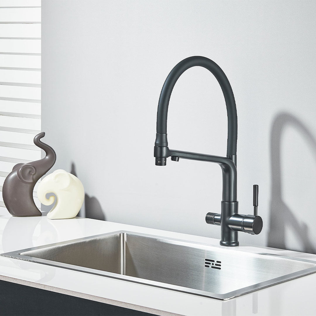 Baterie bucatarie cu 3 cai pentru filtru de purificare si 2 functii de curgere a apei, negru mat, cod 1666