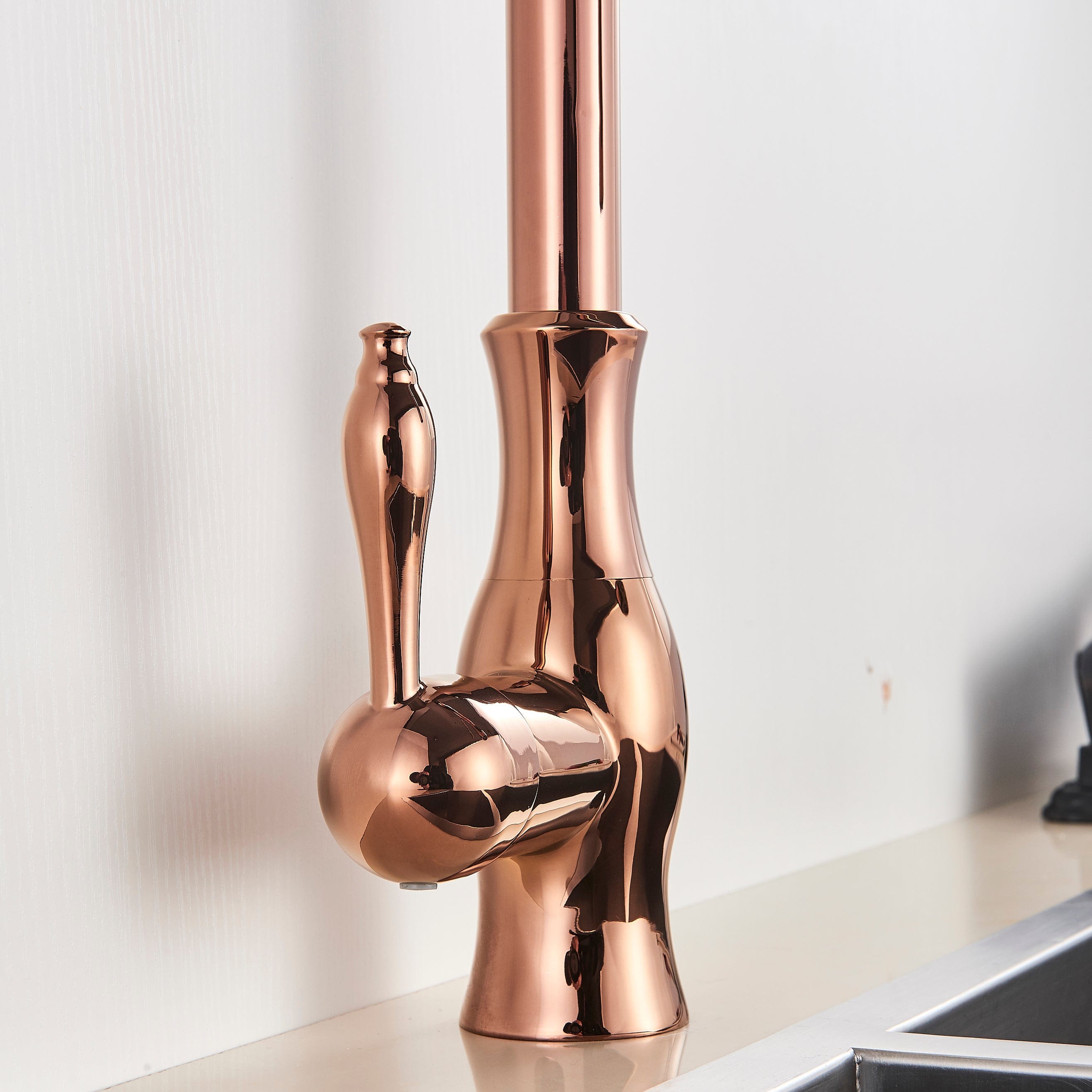 Baterie bucatarie culoare cupru, cu dus extractibil si 2 functii de curgere a apei, cod 1272