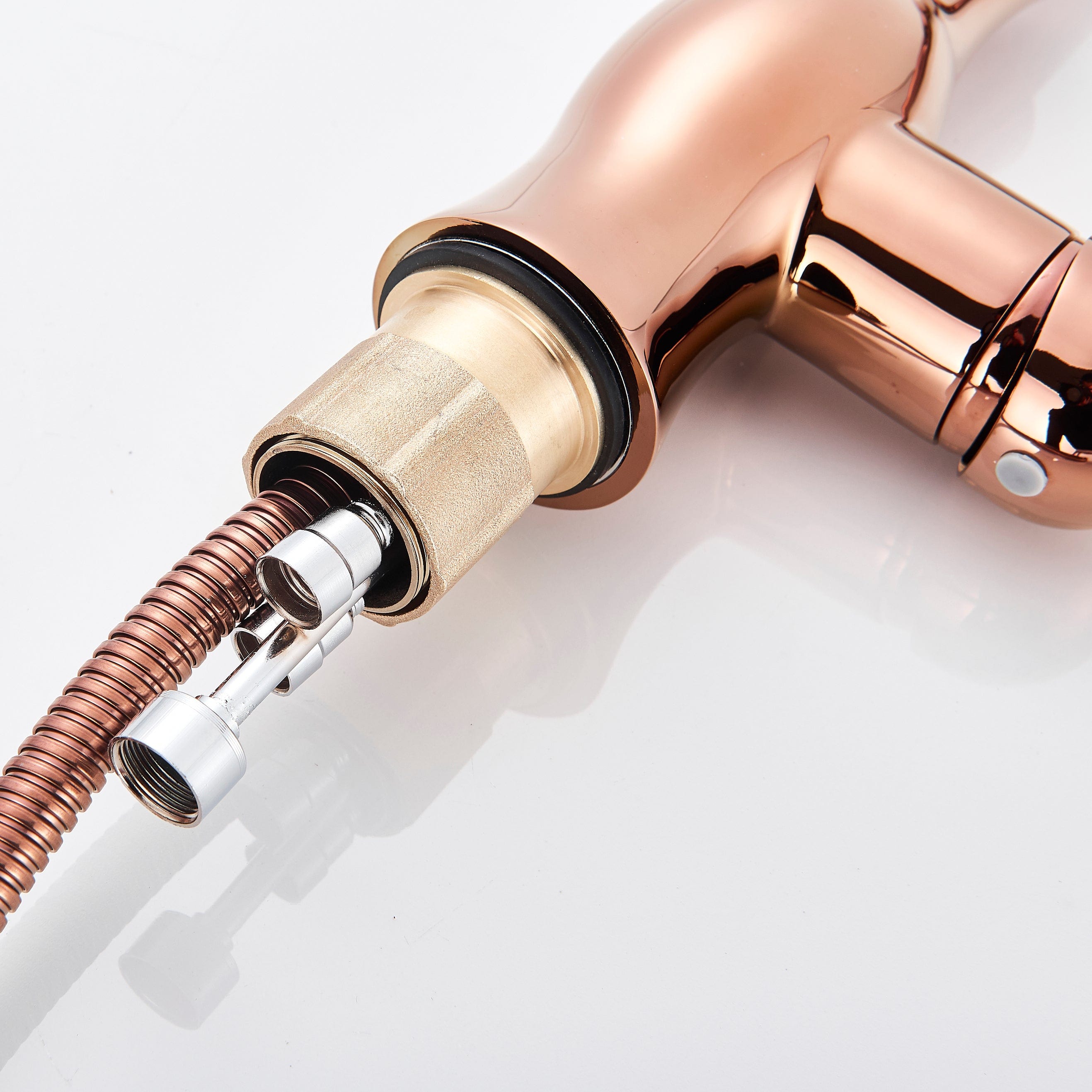 Baterie bucatarie culoare cupru, cu dus extractibil si 2 functii de curgere a apei, cod 1272