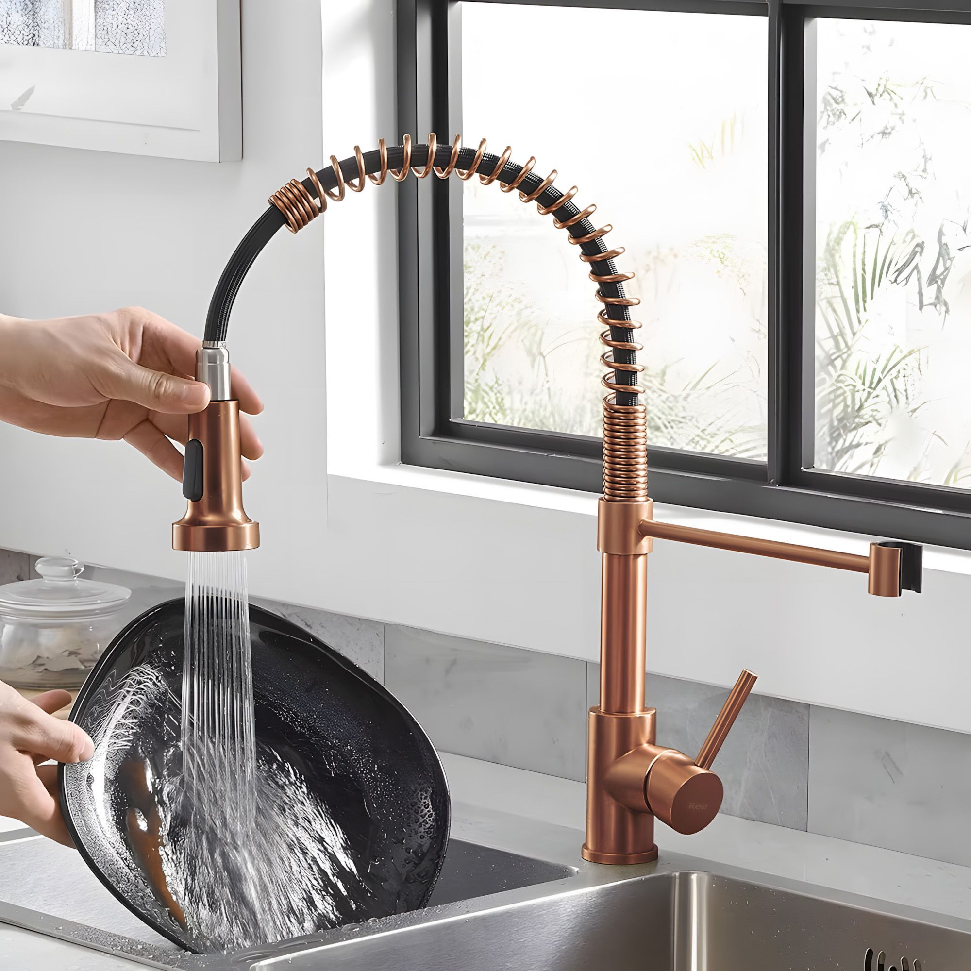 Baterie bucatarie Rea Colin, cu dus flexibil, 2 functii de curgere, cupru periat