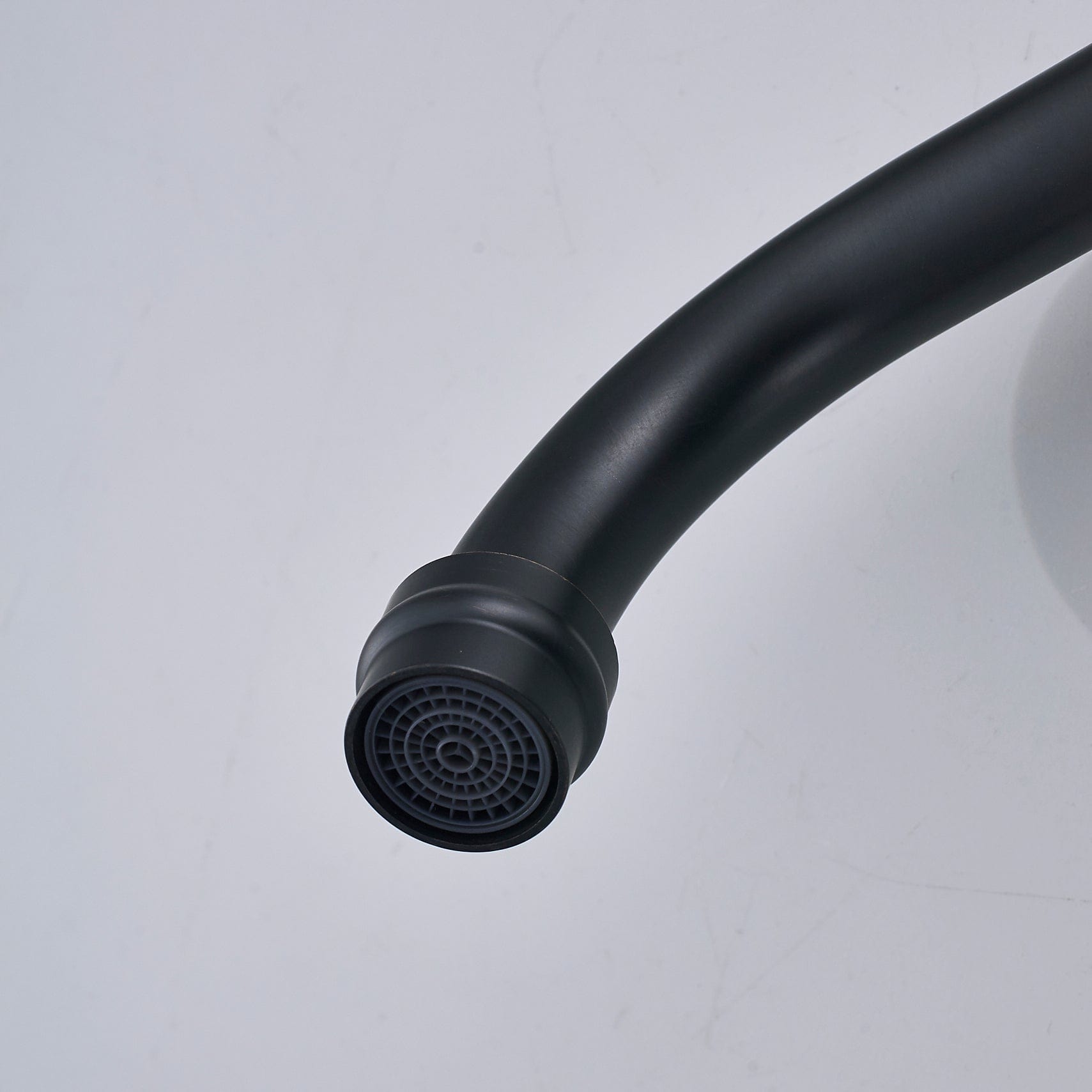 Baterie cu montare pe perete in stil victorian, cu doua manere, negru mat, cod 1294