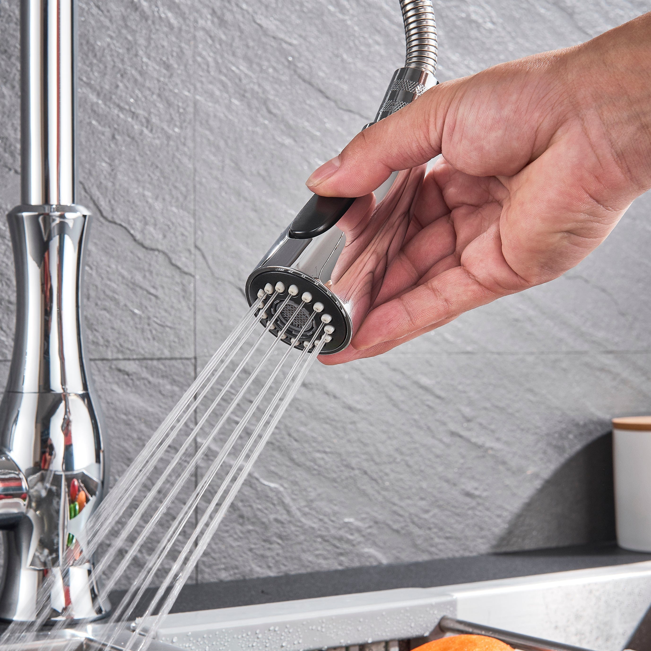 Baterie de bucatarie, cromata, cu furtun extractibil si 2 functii de curgere a apei, cod 1321