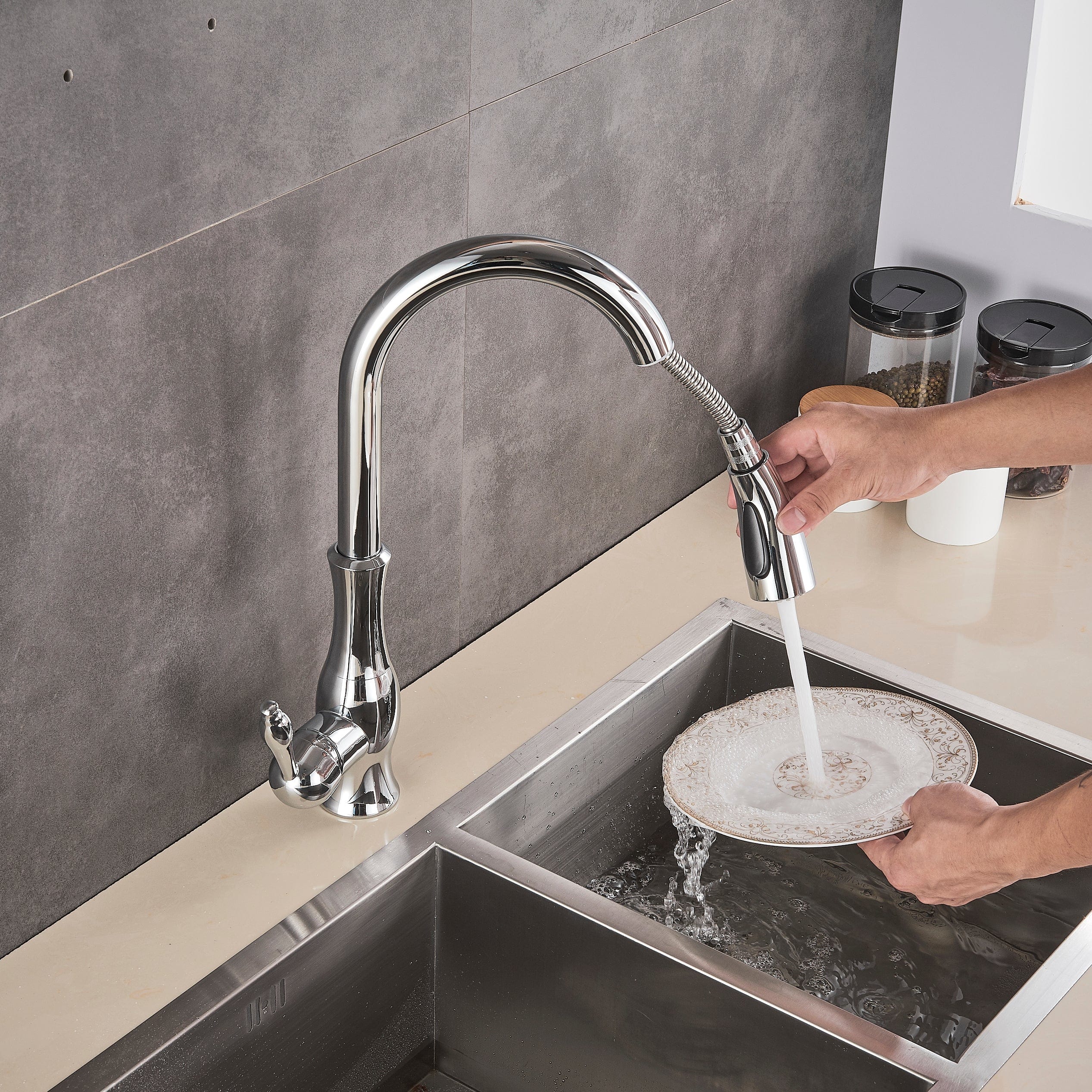 Baterie de bucatarie, cromata, cu furtun extractibil si 2 functii de curgere a apei, cod 1321