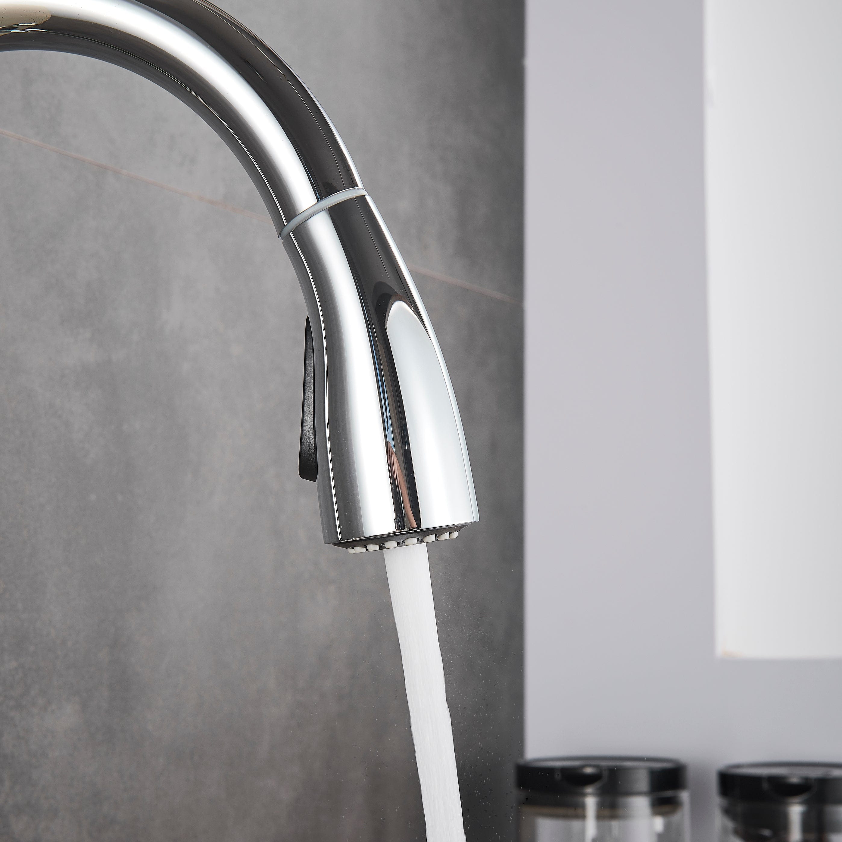 Baterie de bucatarie, cromata, cu furtun extractibil si 2 functii de curgere a apei, cod 1321