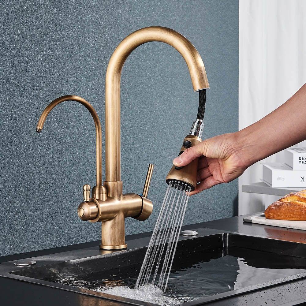 Baterie de bucatarie cu 3 căi, auriu antichizat, cu 2 funcții de curgere și duș extractibil, cod 1493