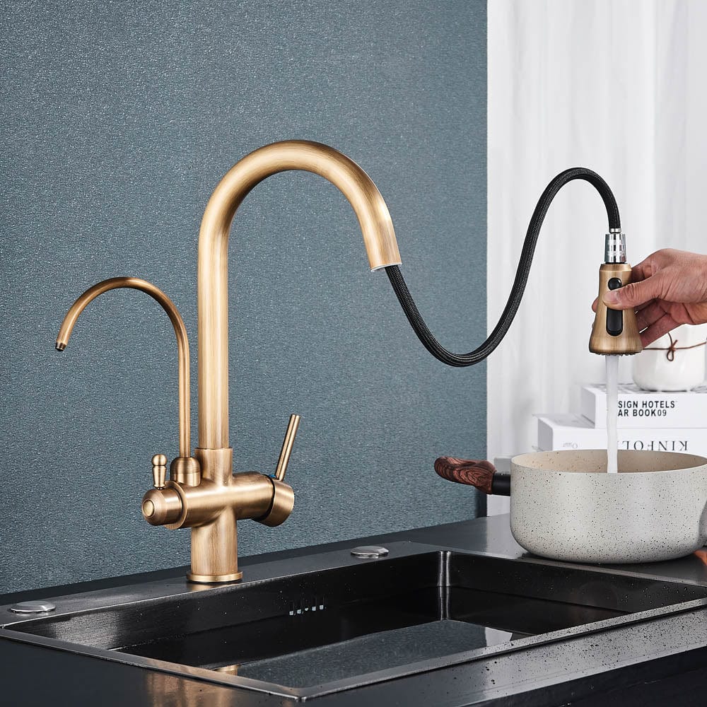 Baterie de bucatarie cu 3 căi, auriu antichizat, cu 2 funcții de curgere și duș extractibil, cod 1493