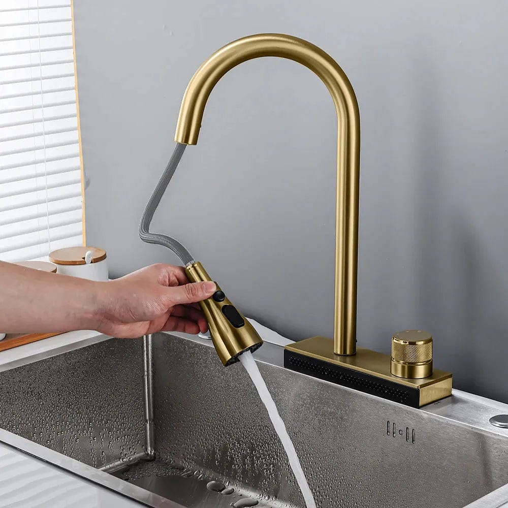 Baterie de bucătărie cu sistem de curgere tip cascadă, auriu