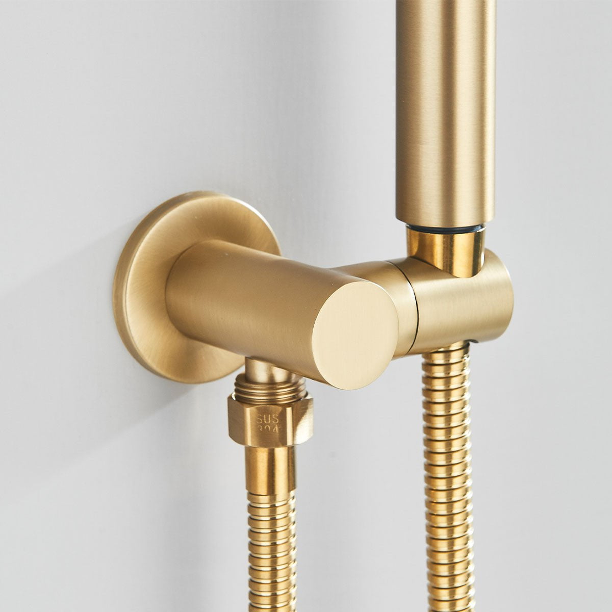 Baterie de cada incastrata, cu dus de mana, finisaj auriu nichelat (semi-lucios), cod 1336