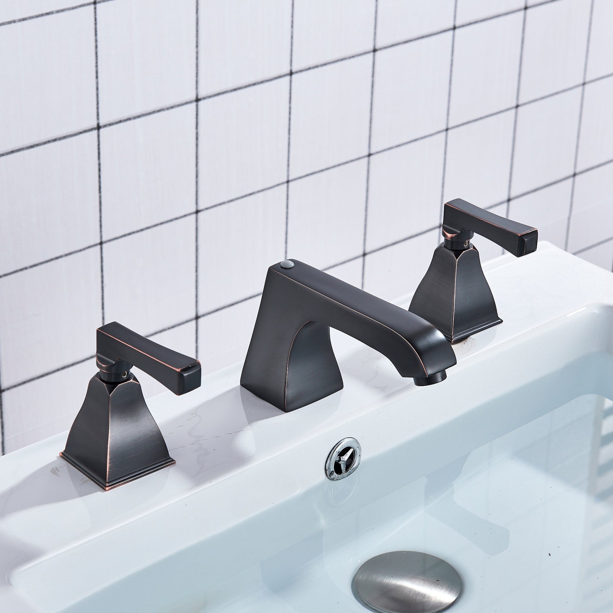 Baterie de lavoar cu design minimalist, doua manere, negru mat, cod 1308