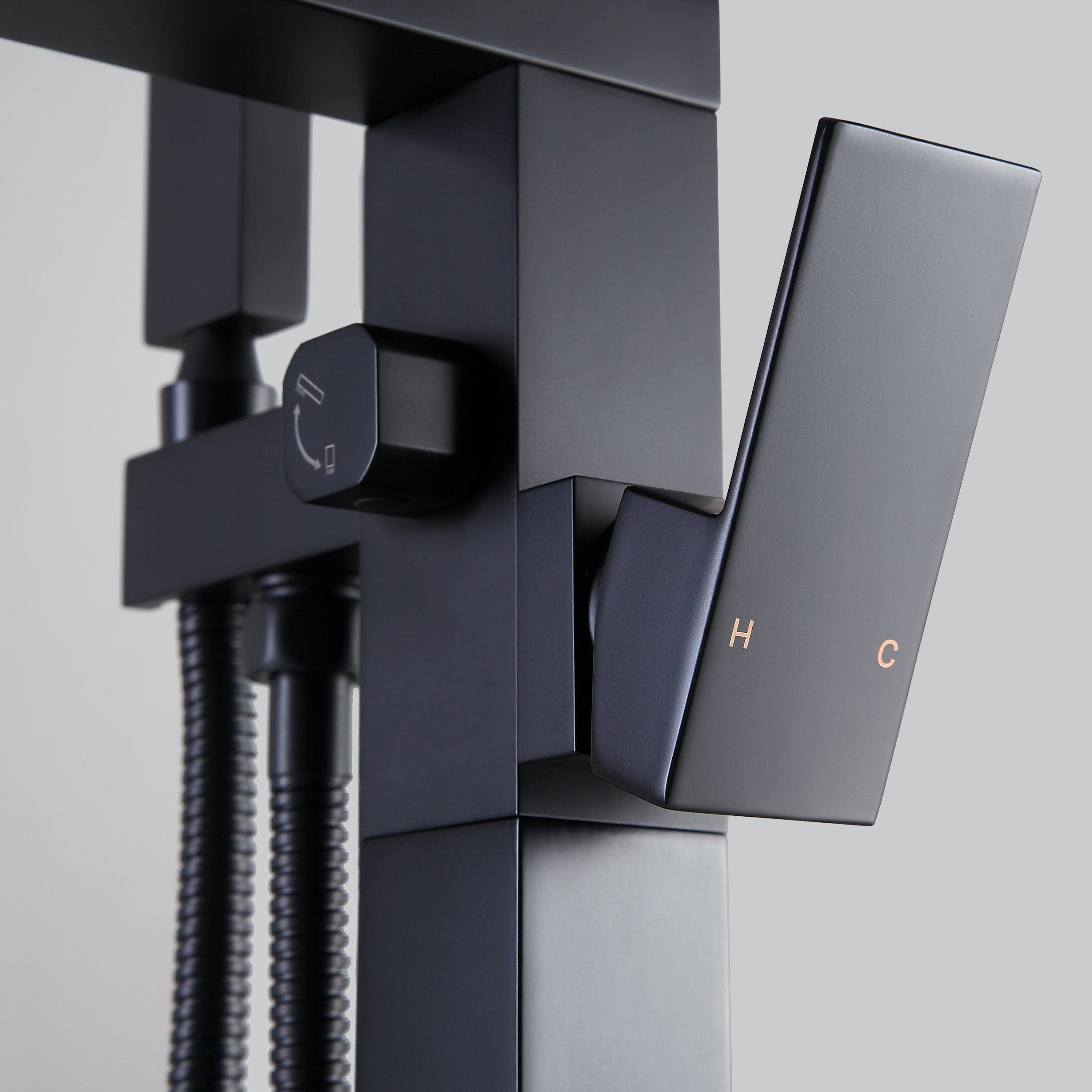 Baterie de podea cu cadru patrat, finisaj negru mat, cod 1325