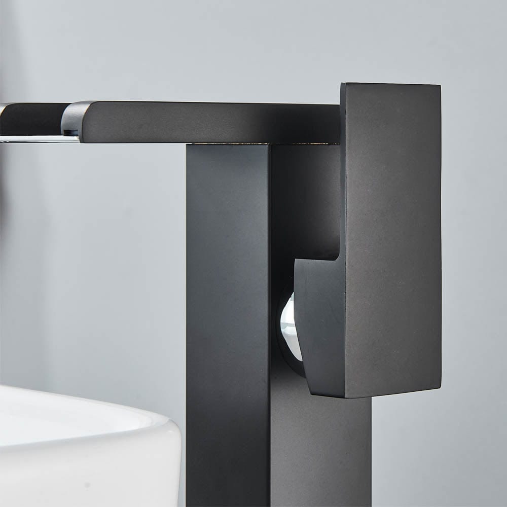 Baterie lavoar cu led, tip cascada, negru mat, cod 1489