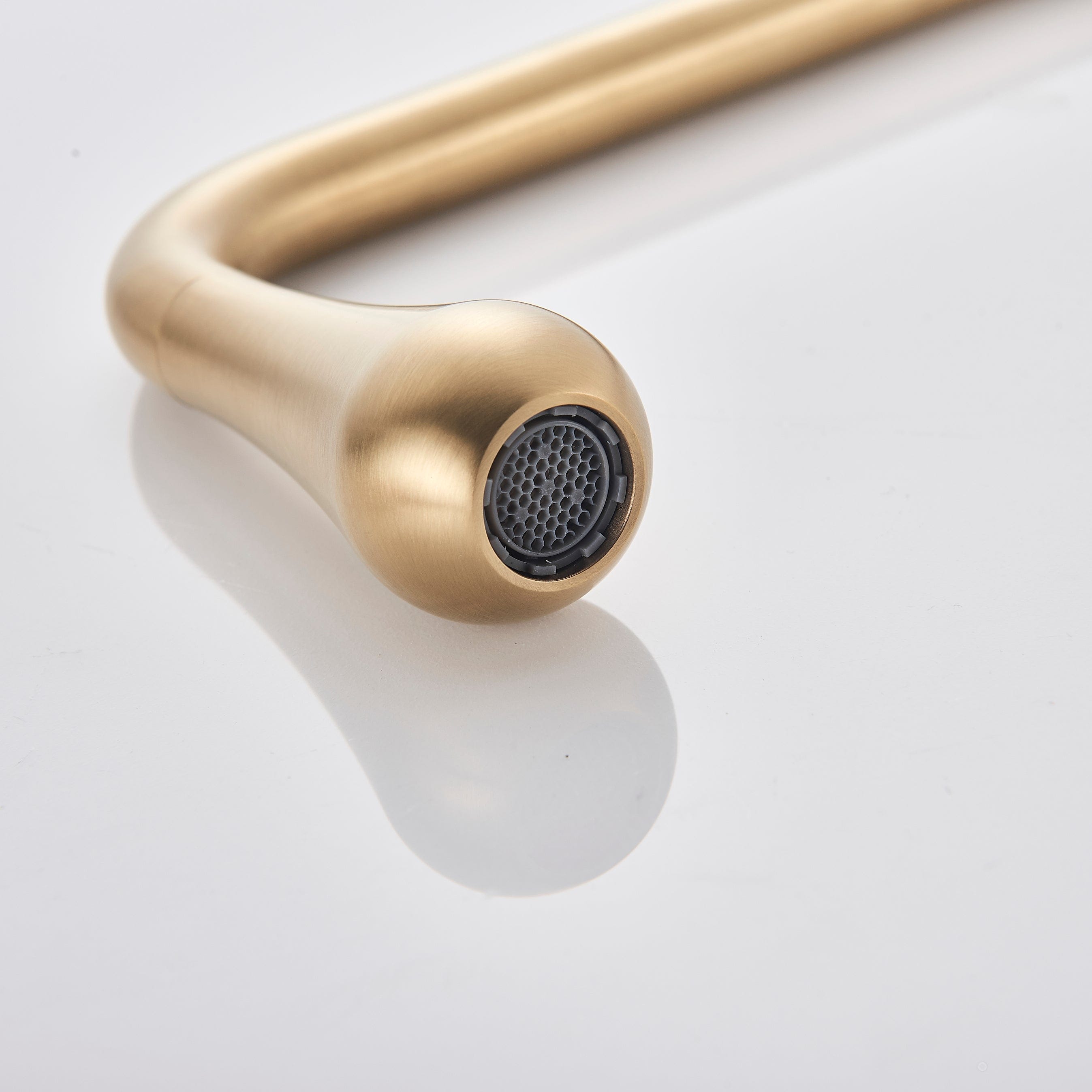 Baterie lavoar cu montare in perete, auriu nichelat, cod 1330