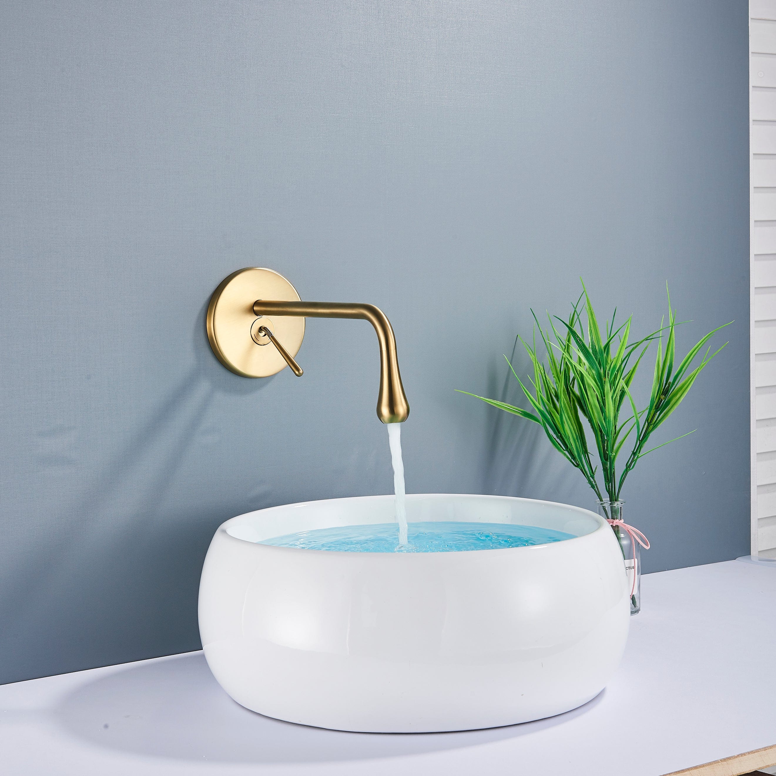 Baterie lavoar cu montare in perete, auriu nichelat, cod 1330