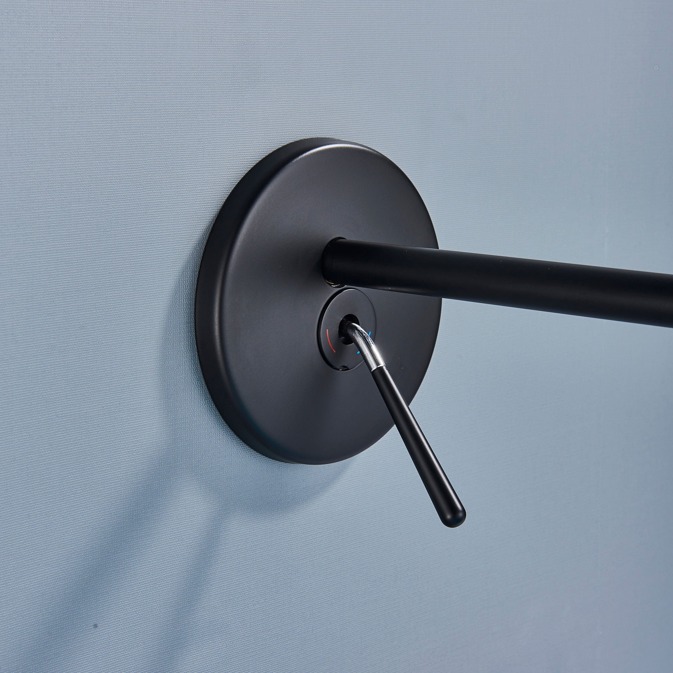 Baterie lavoar cu montare in perete, negru mat, cod 1331