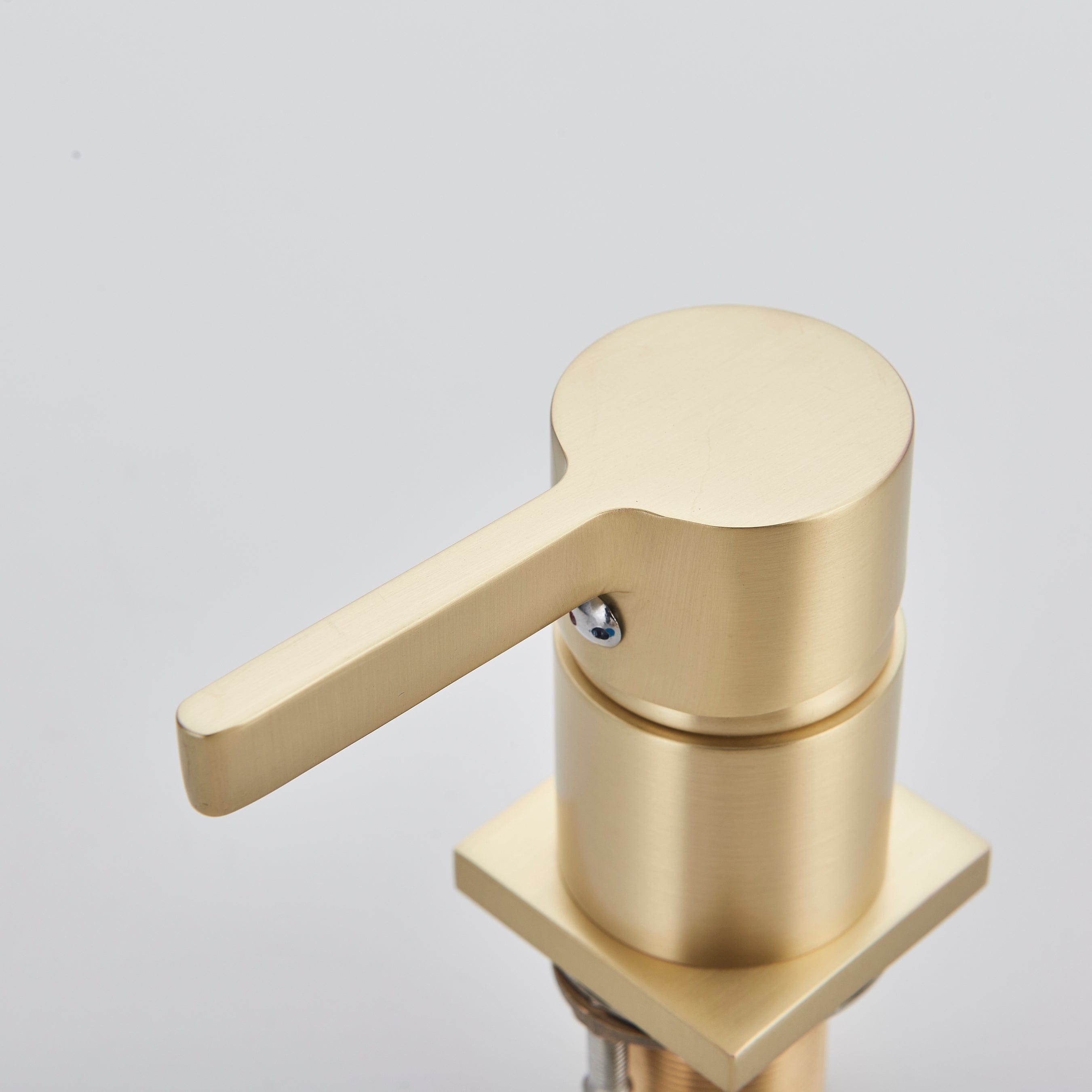 Baterie lavoar cu montare pe blat, cu monocomanda, auriu nichelat, cod 1290