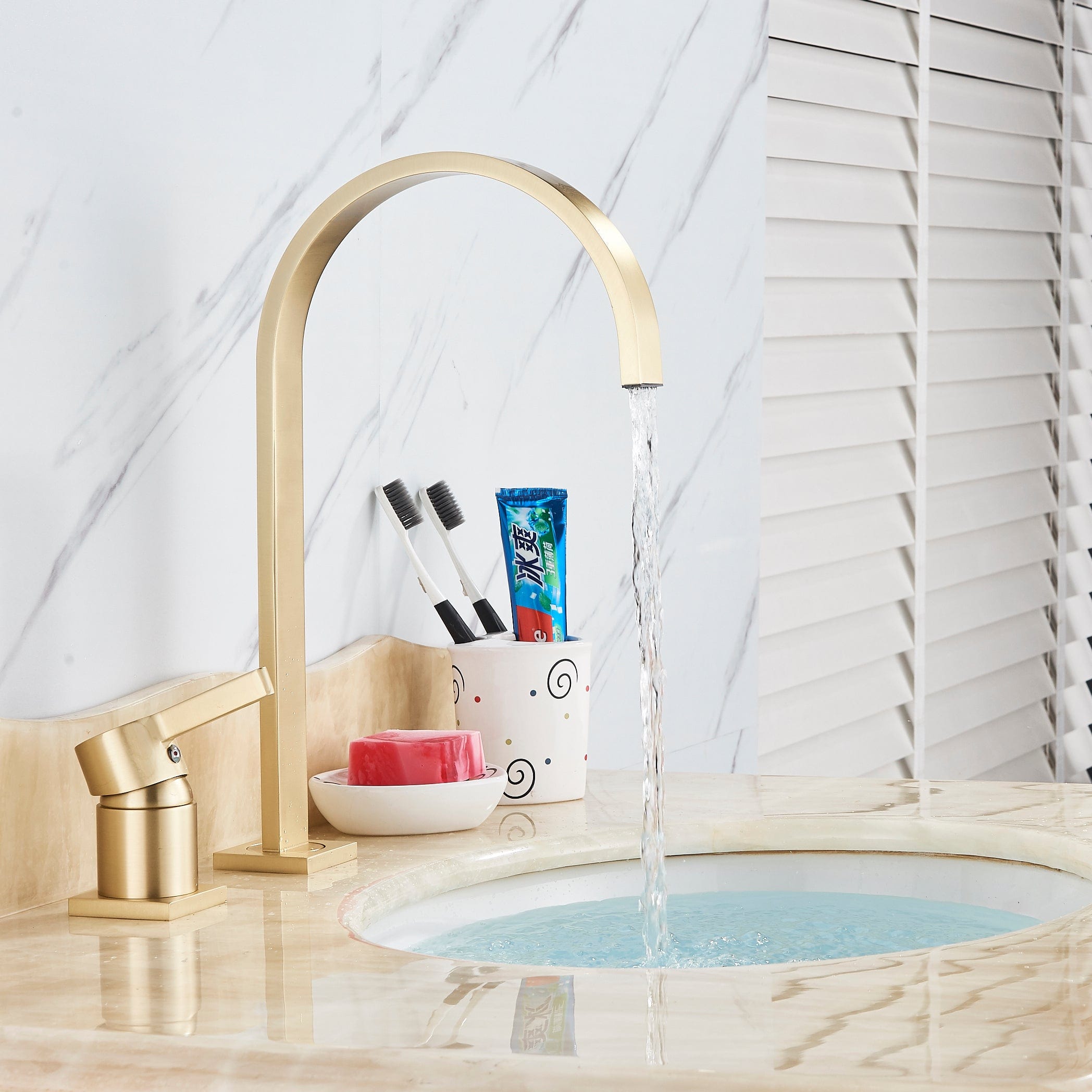 Baterie lavoar cu montare pe blat, cu monocomanda, auriu nichelat, cod 1290