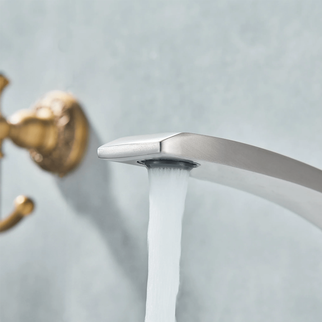 Baterie lavoar cu montare pe chiuveta, argintiu nichelat, cod 1274