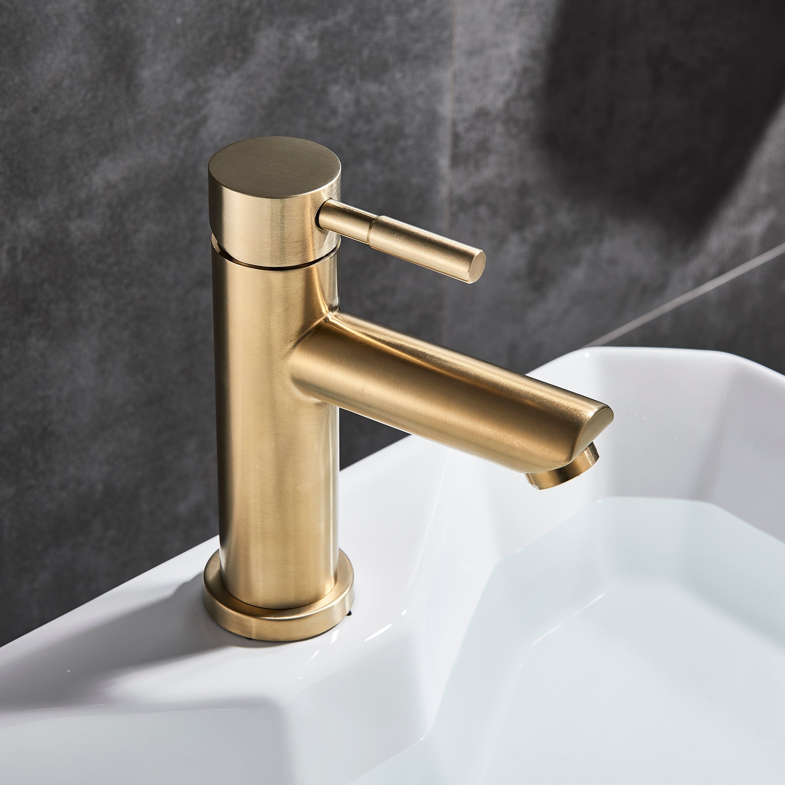 Baterie lavoar cu montare pe chiuveta, auriu nichelat, cod 1282