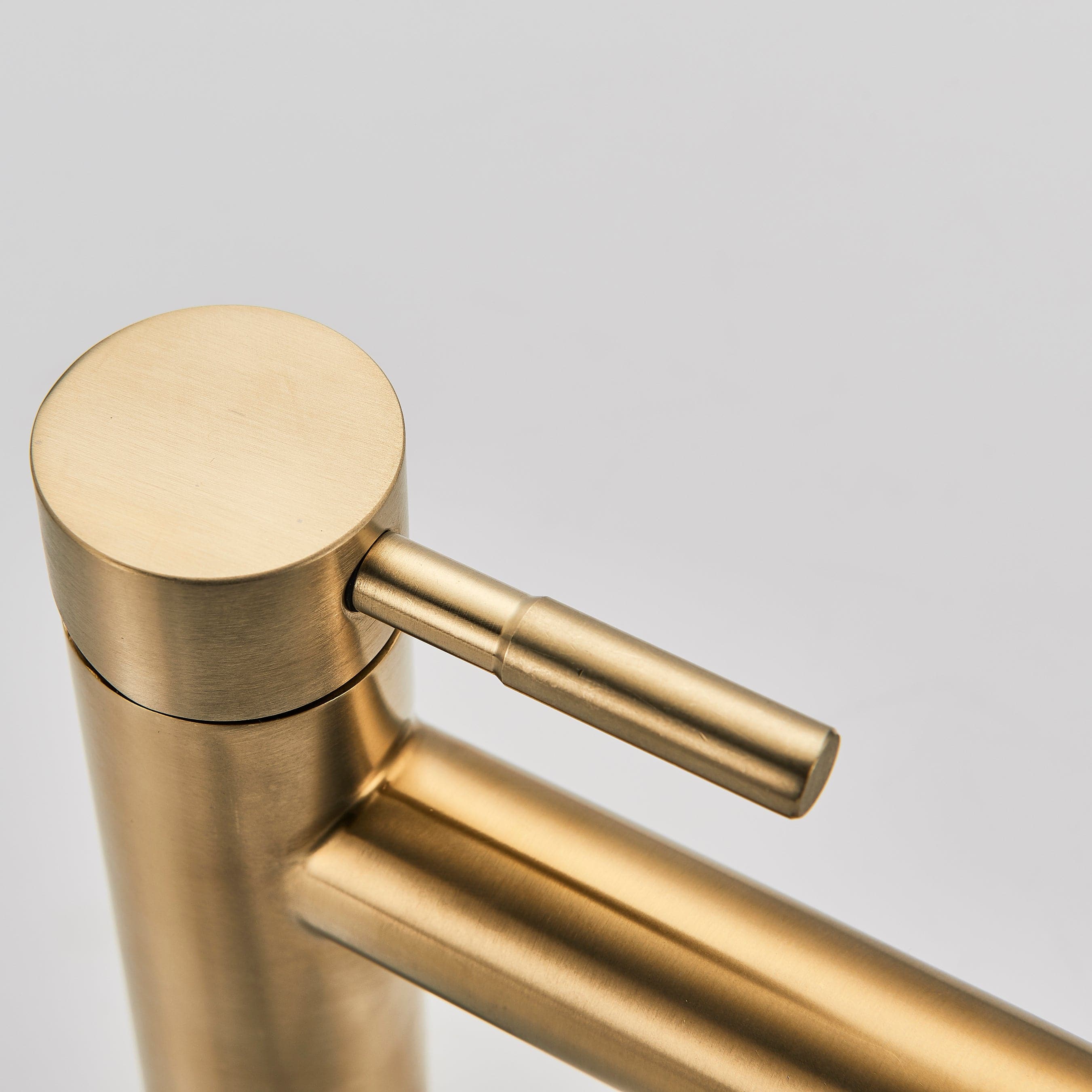 Baterie lavoar cu montare pe chiuveta, auriu nichelat, cod 1282