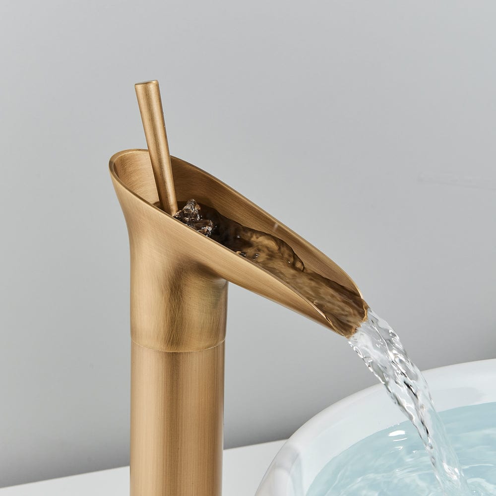 Baterie lavoar din alama, tip cascada, auriu antichizat, cod 1305