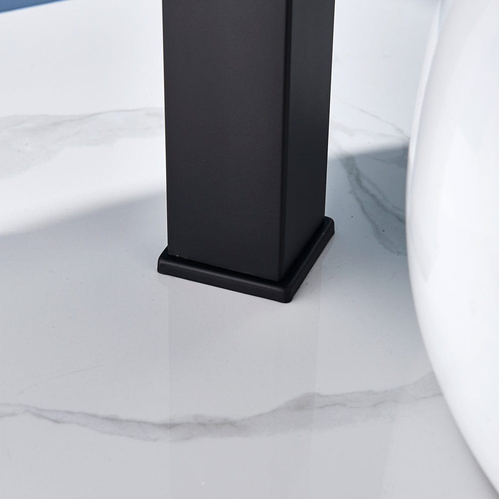 Baterie lavoar Milly1509, din alama cu montare in blat, negru mat, cod 1509