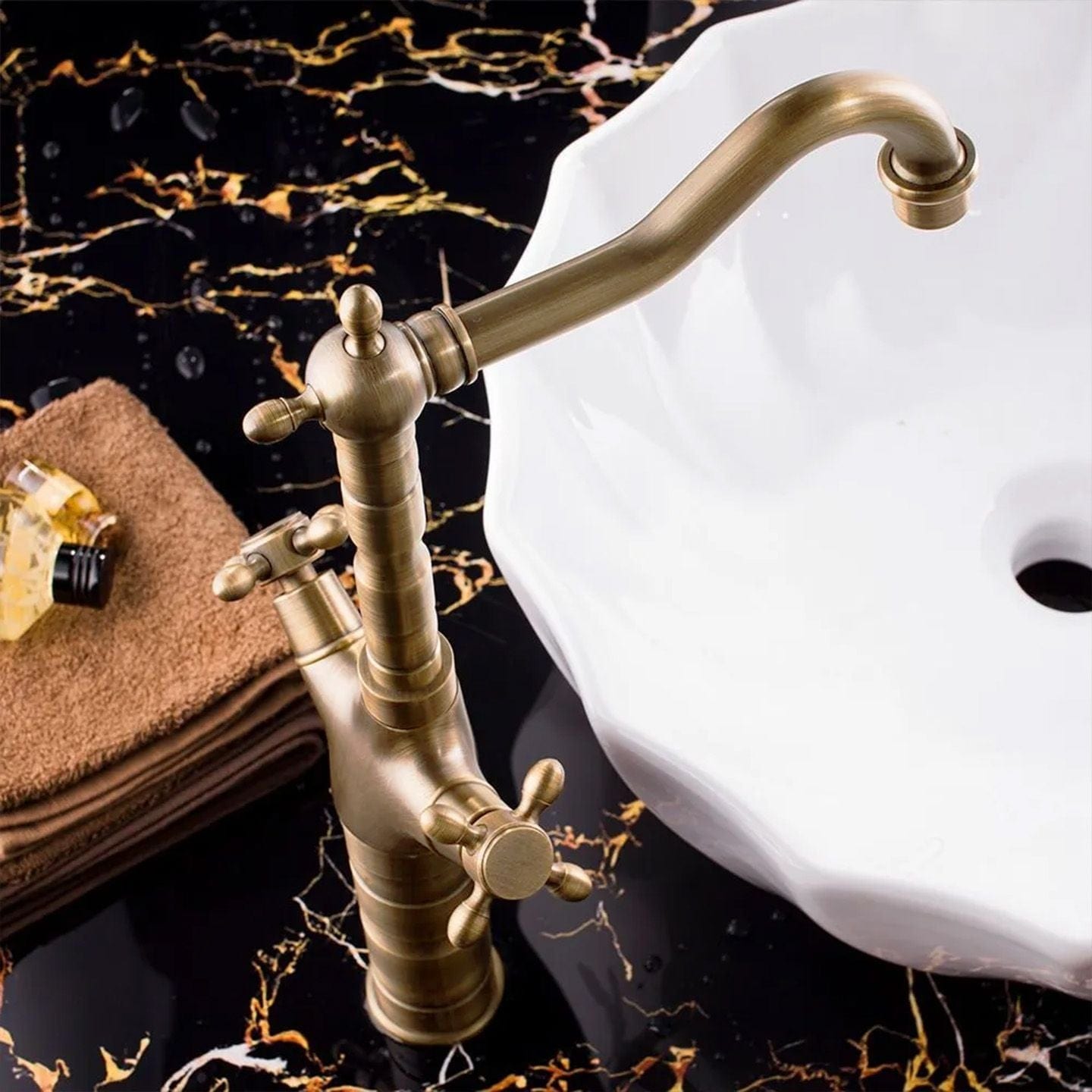 Baterie lavoar Rea Rustico Old, auriu mat