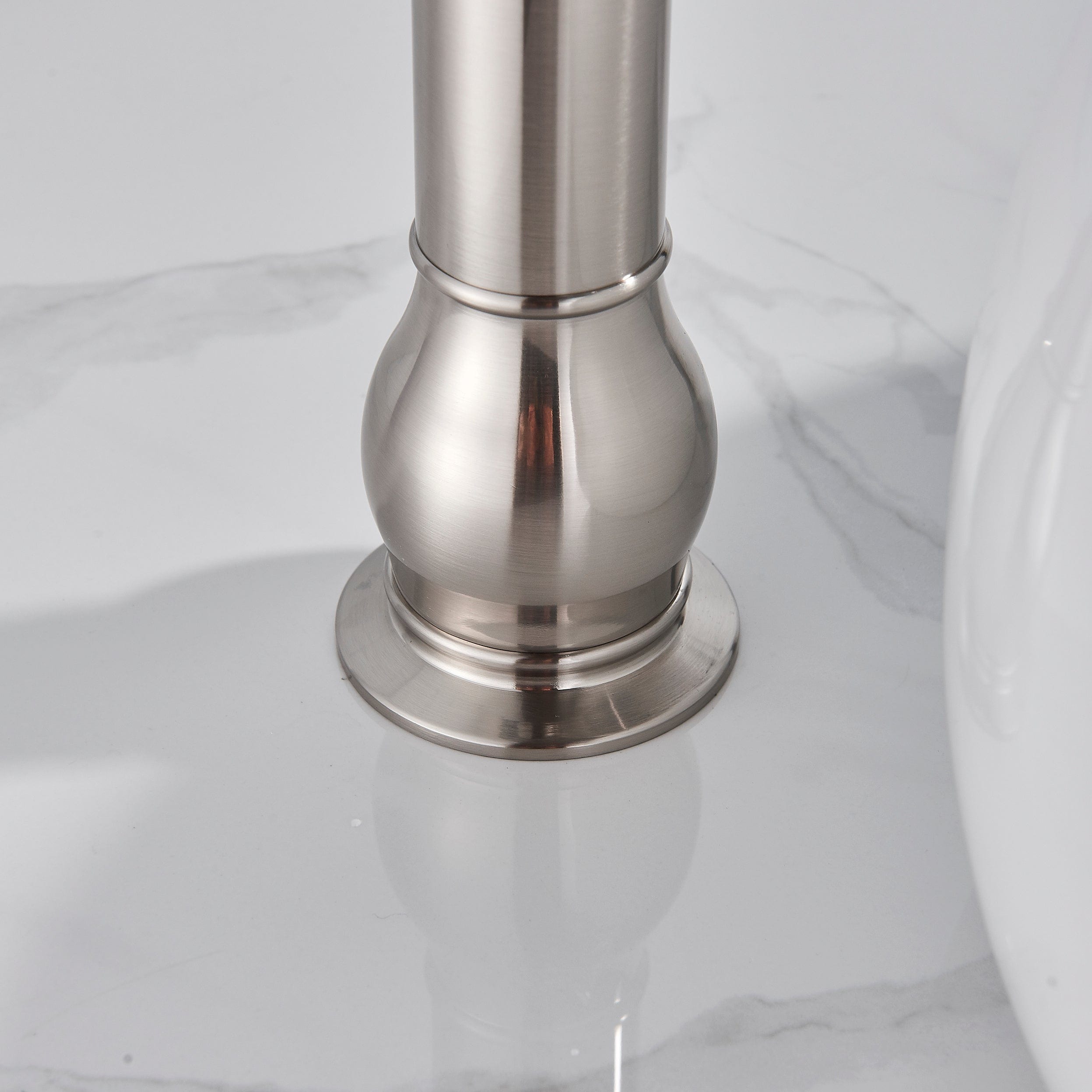 Baterie lavoar retro Groben Nose, montare pe blat, pipa flexibila 360 de grade, argintiu cromat, cod 1347