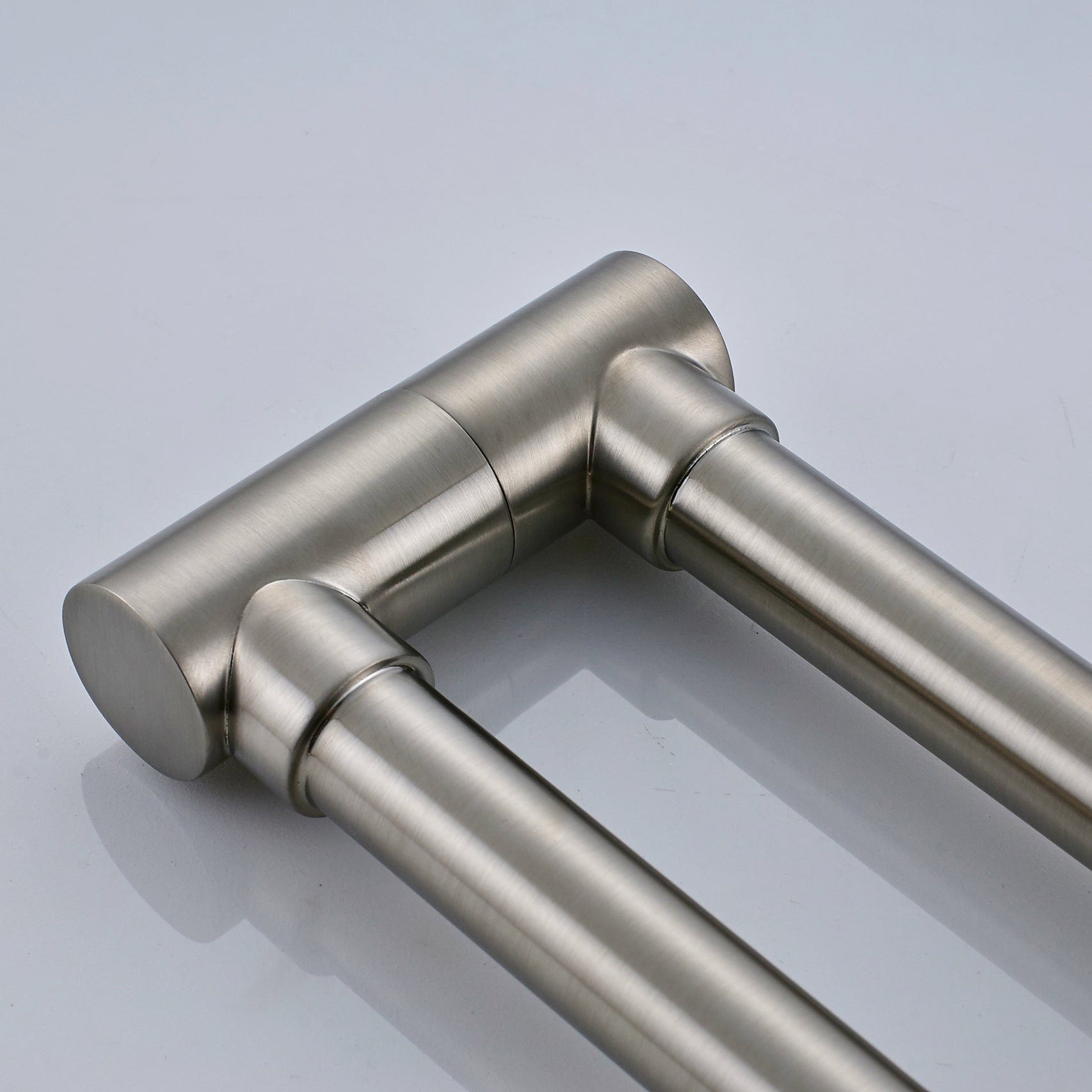 Baterie pentru aragaz din otel masiv, cu montare pe perete si cu brat pliabil, arginitiu nichelat (semilucios), cod 1299