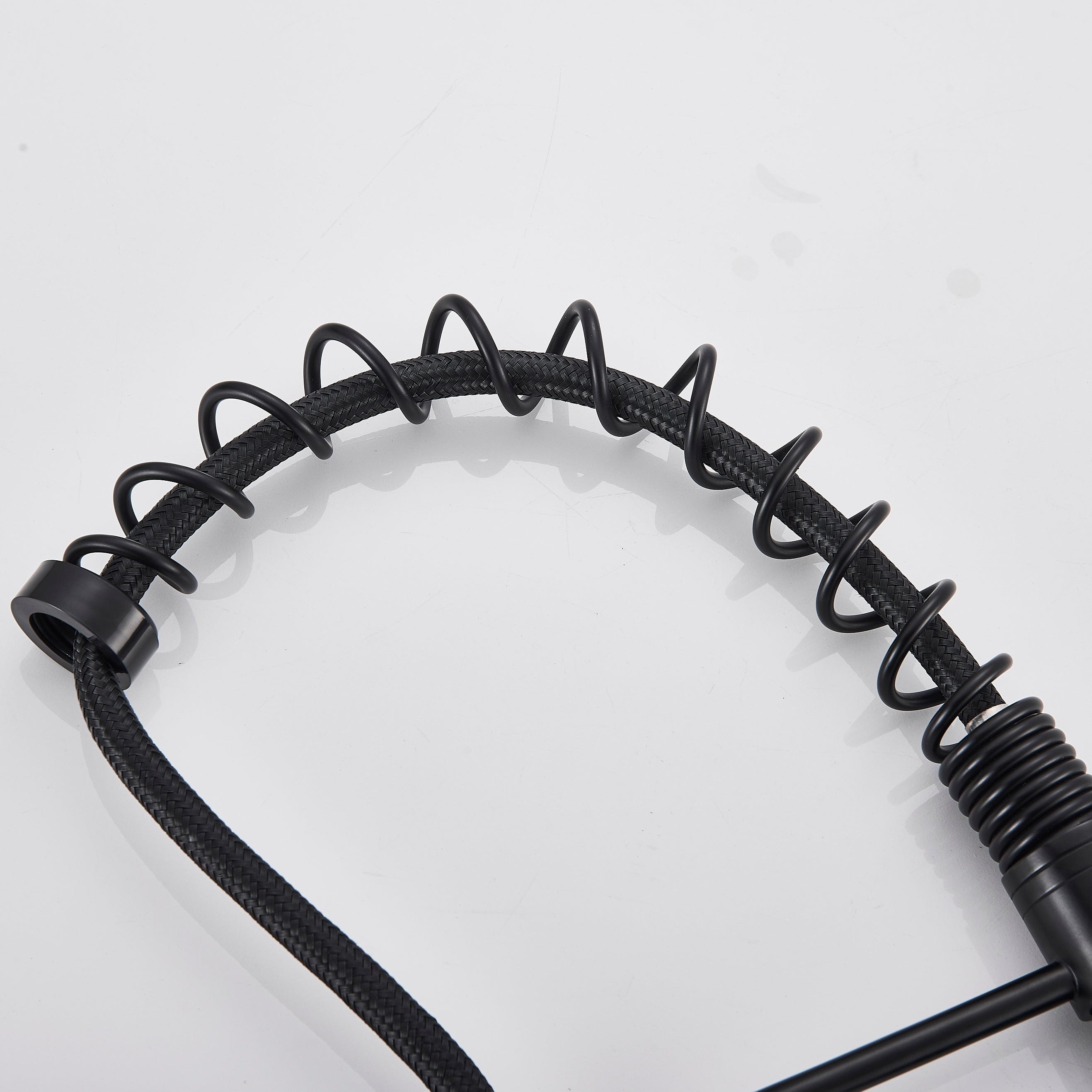 Baterie profesionala cu dus detasabil si 2 functii de curgere a apei, negru mat, cod 1209