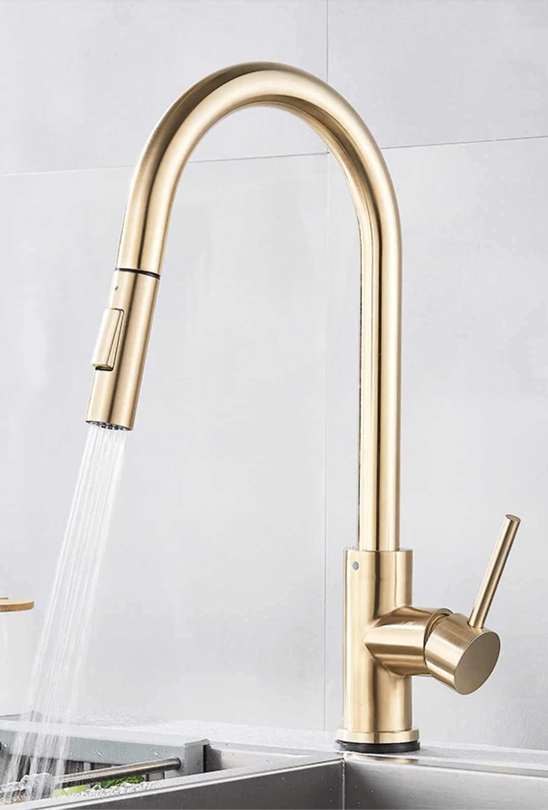 Baterie profesionala, cu senzor de pornire la atingere si dus extractibil, cod 1215