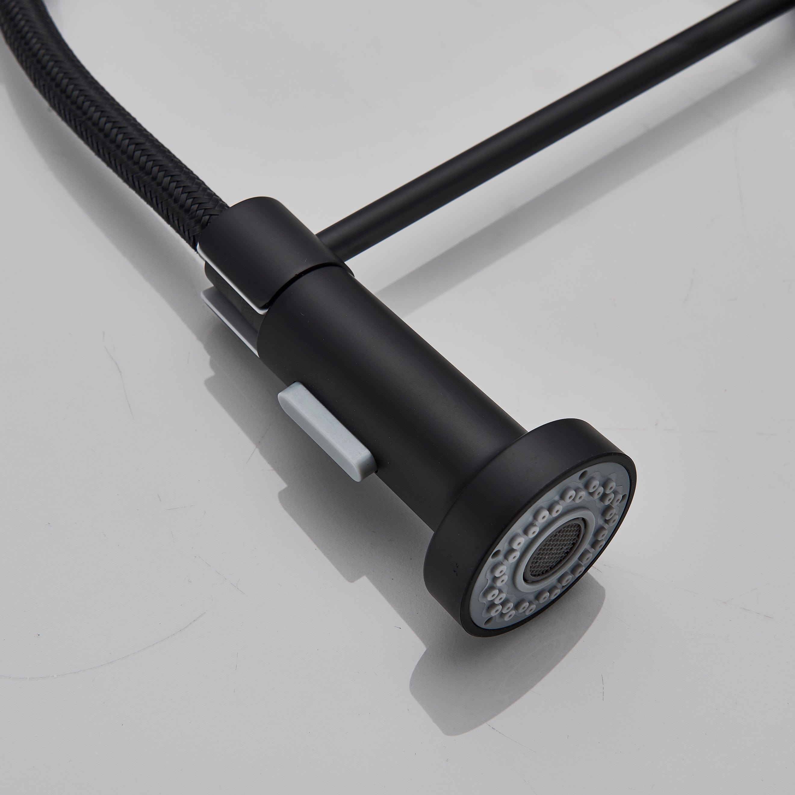 Baterie profesionala de bucatarie, cu dus flexibil, 2 functii de curgere, negru mat, cod 1335