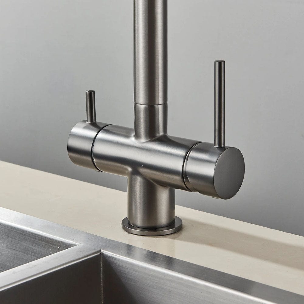 Baterie profesionala de bucatarie, cu dus flexibil, pipa pentru apa filtrata, argintiu/negru, cod 1669