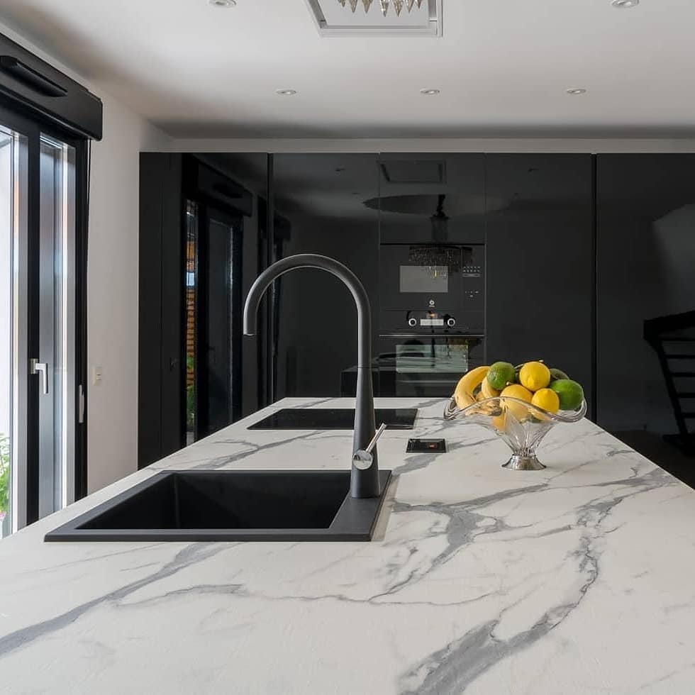 Chiuveta bucatarie granit Neagra / Black Metal quartz + accesorii montaj, 690x505x225 mm, cod 6059