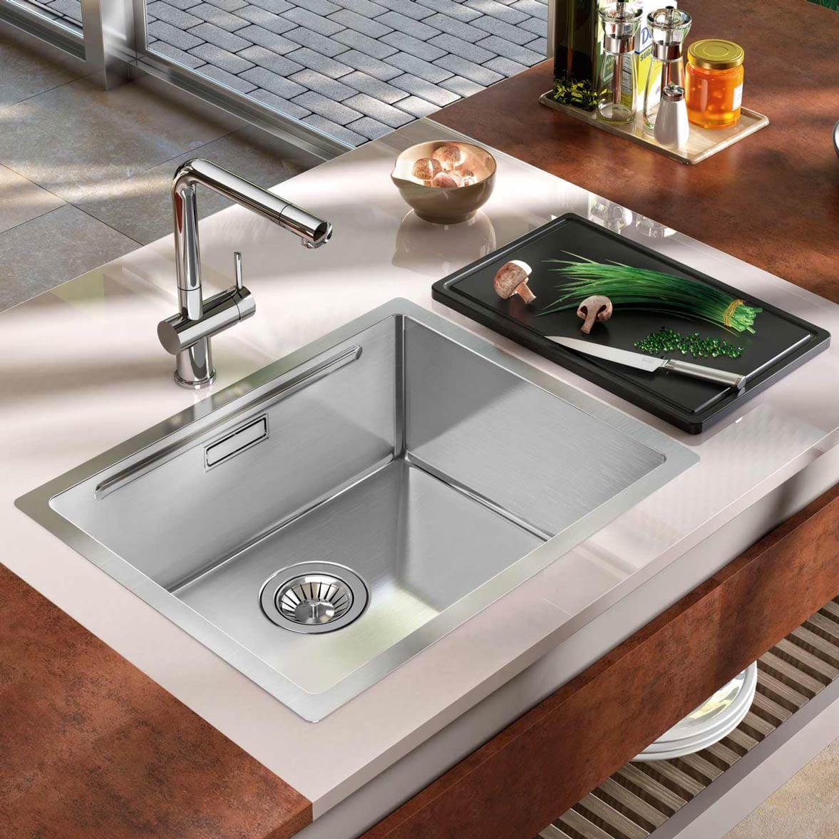 Chiuveta bucatarie inox + Bonus: tocator Versus din ABS reversibil in scurgator vase + accesorii montaj, 550x450x200 mm, cod 6014