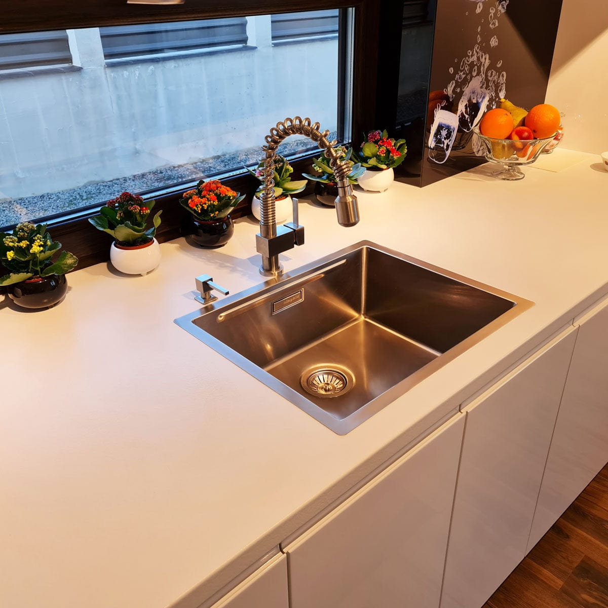 Chiuveta bucatarie inox + Bonus: tocator Versus din ABS reversibil in scurgator vase + accesorii montaj, 550x450x200 mm, cod 6014