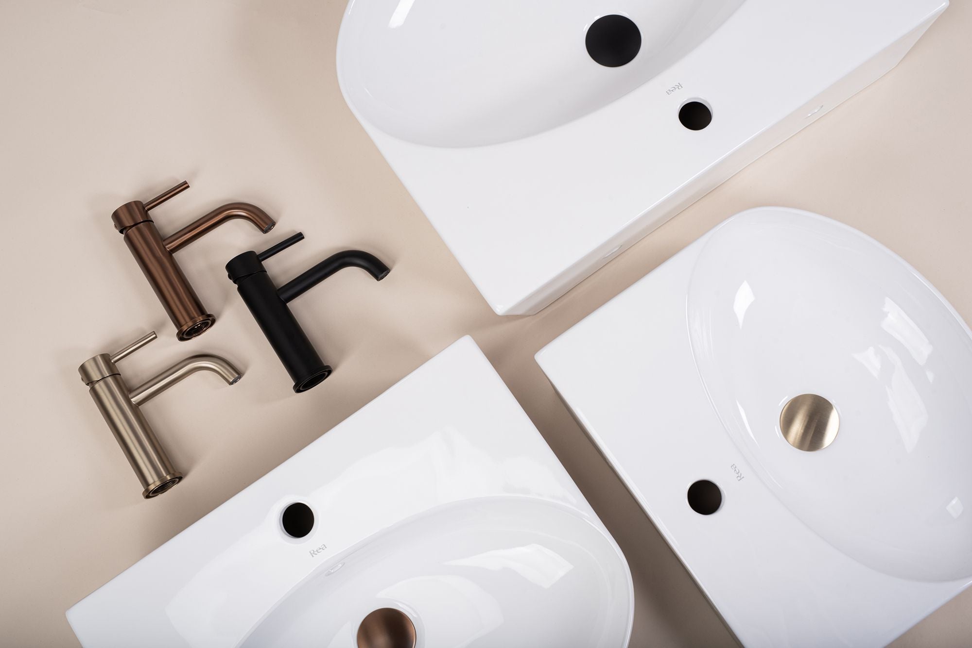 Lavoar baie pe blat semicircular 46 cm ceramic alba lucios – Rea Kim 46