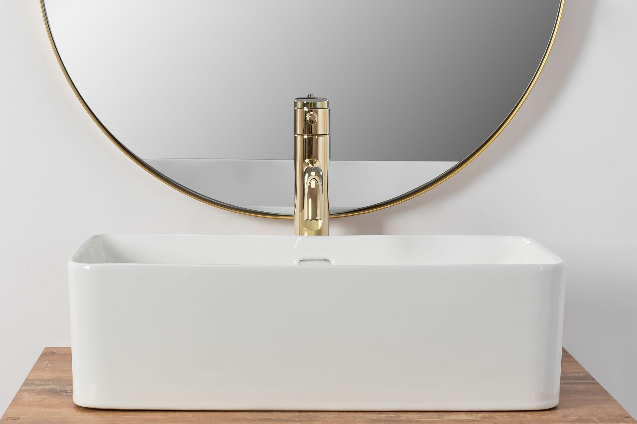 Lavoar pe blat ceramic Rea Berta 48 , latime de 31.5 cm, alb