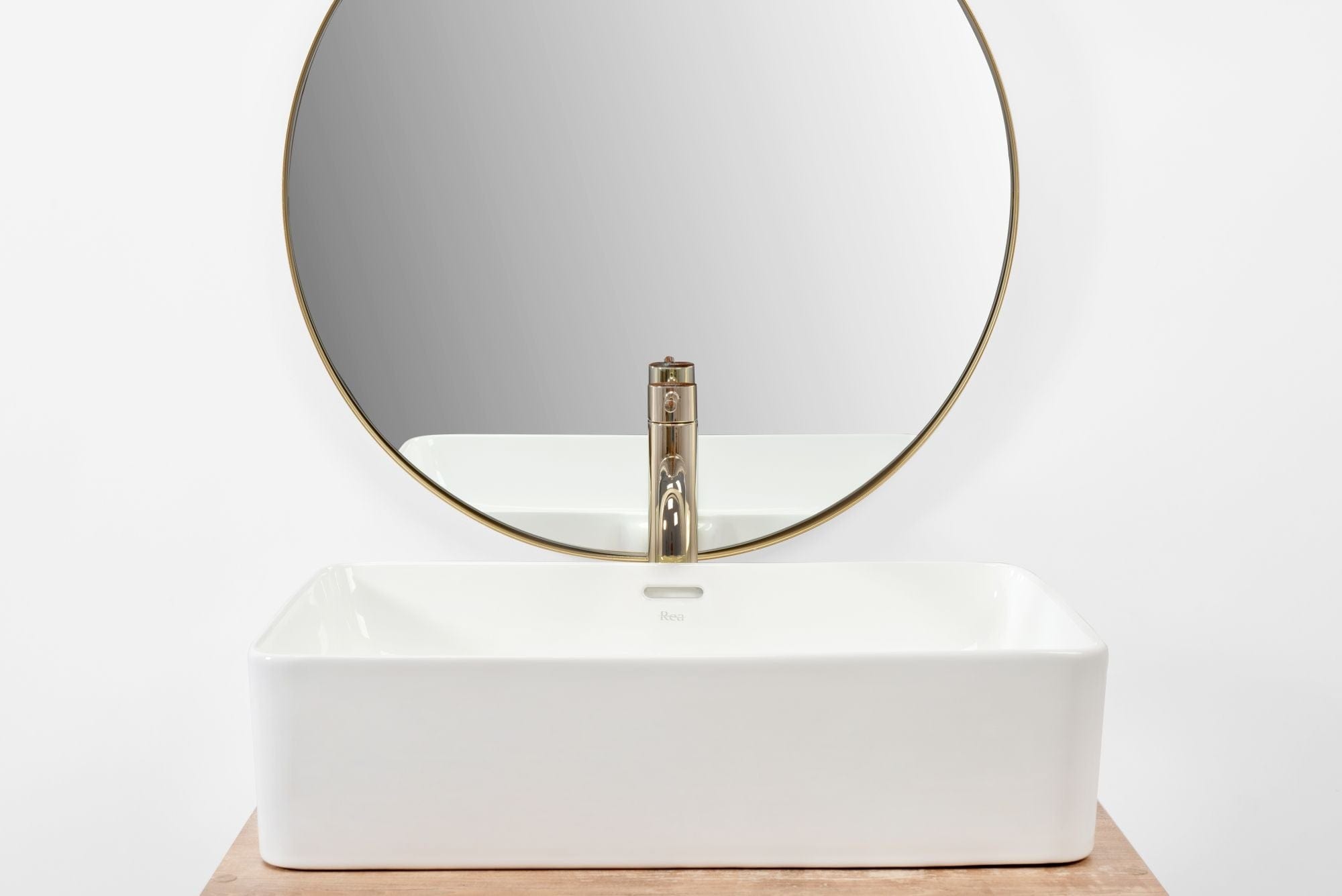 Lavoar pe blat ceramic Rea Berta 55 , latime de 35.5 cm, alb