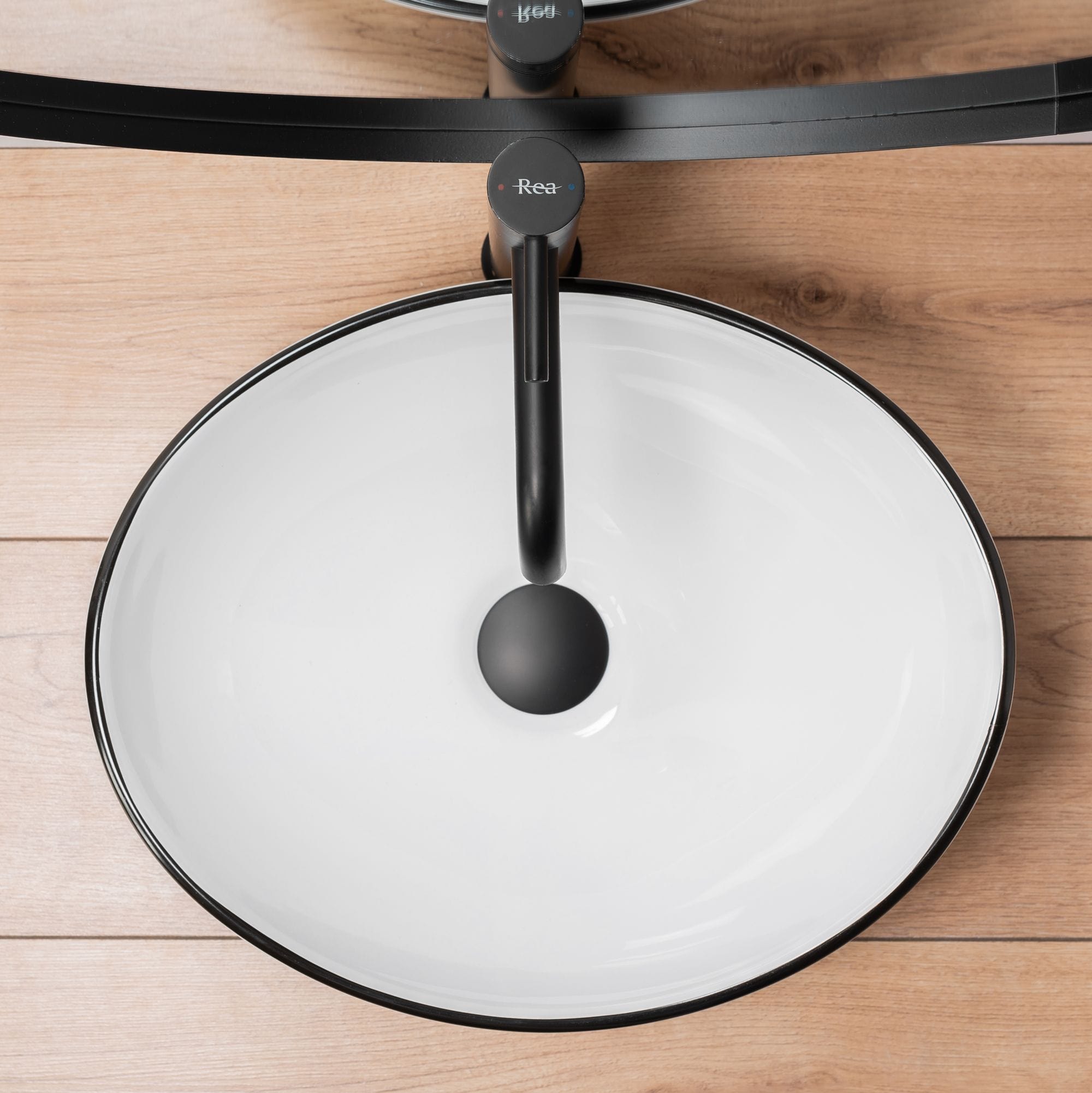 Lavoar pe blat ceramic Rea Sofia Black Edge , latime de 34.5 cm, alb