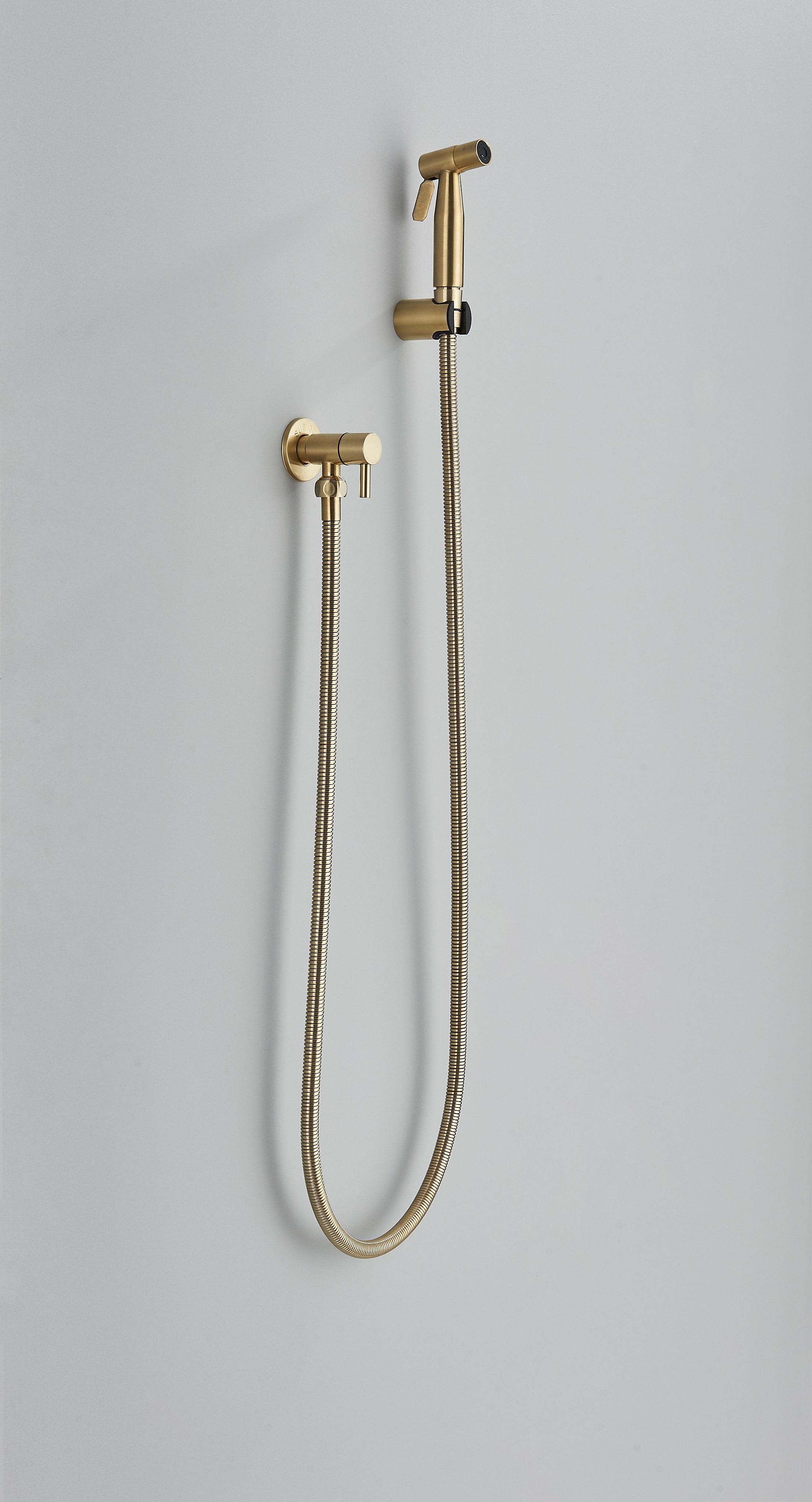 Robinet tip dus intim, auriu, cod 1581