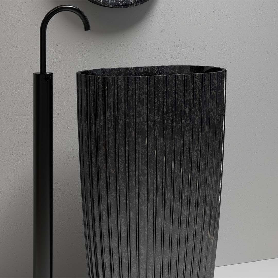 Set baie, cada de colt, cu lavoar freestading si oglinda, din fibra de carbon, negru mat, MonBlari