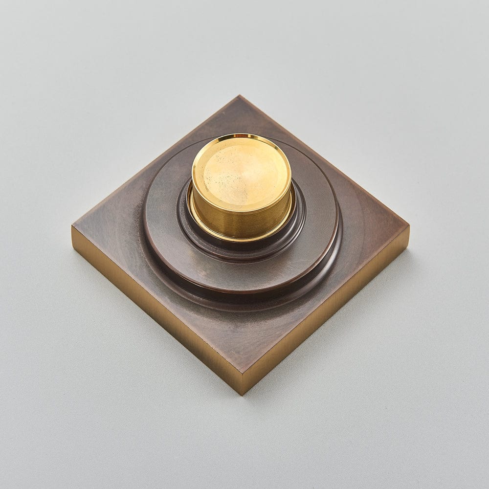 Sifon de pardoseala antimiros, cu iesire verticala, diametru ramă 100 mm, diametru scurgere 38 mm, doua fețe suport fixare placa gresie, auriu nichelat, cod 1521