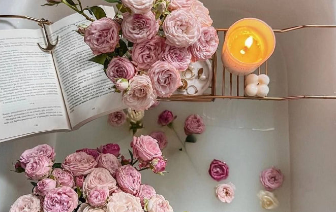 Beneficiile unei băi relaxante chiar la tine acasă, în cadă