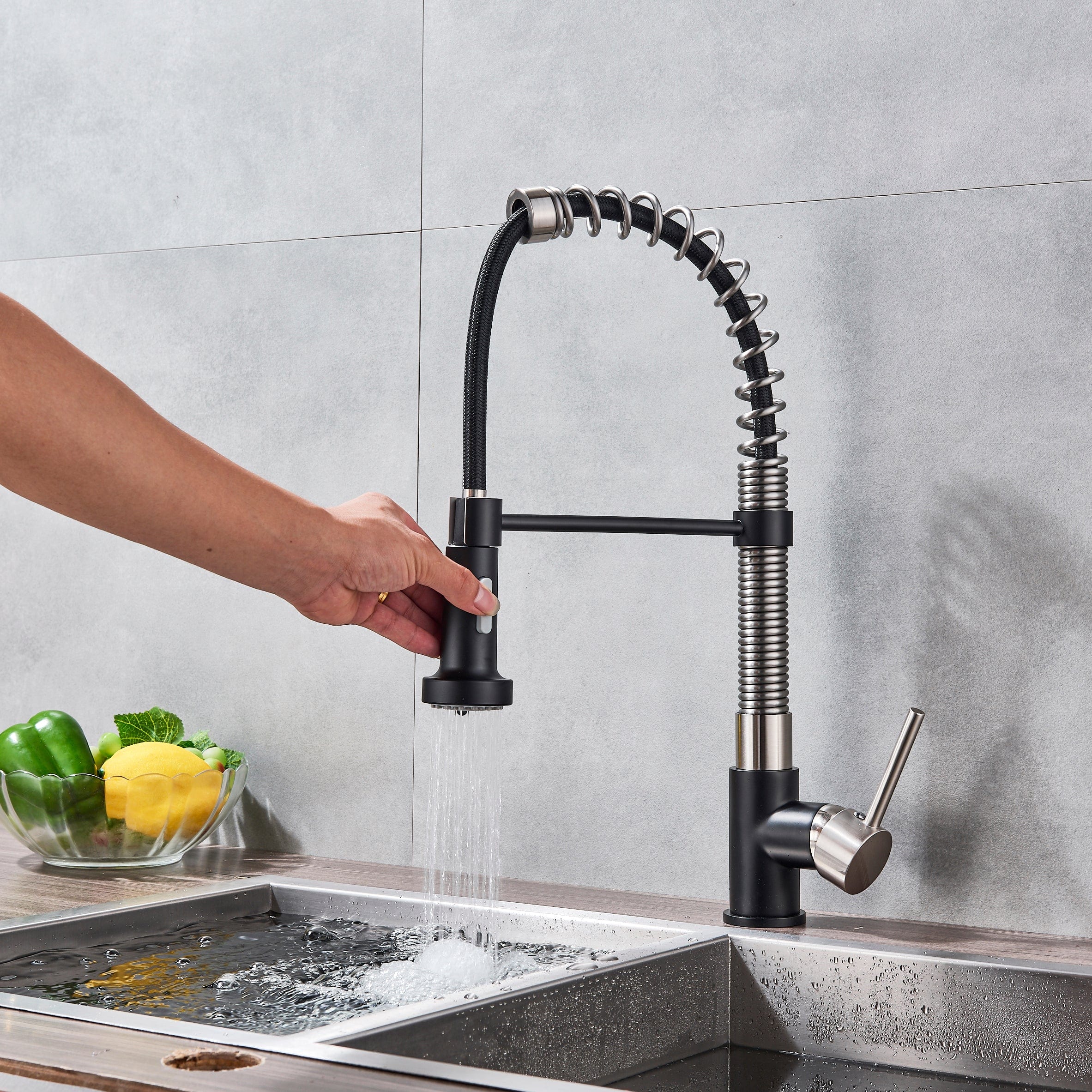 Bateria profesionala pentru bucatarie Swan, cu 2 functii de curgere, dus flexibil, cod 1389