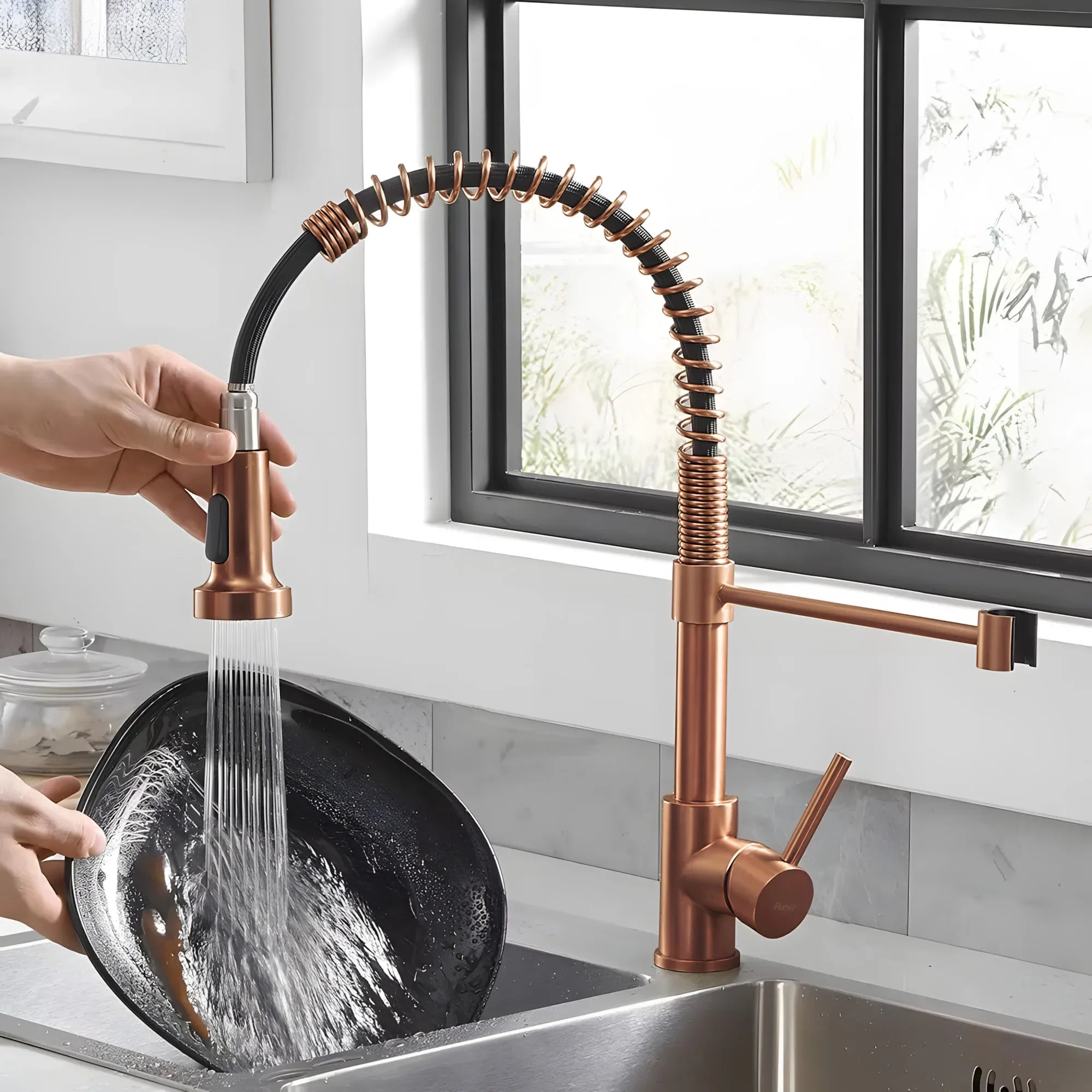 Baterie bucatarie Rea Colin, cu dus flexibil, 2 functii de curgere, cupru periat