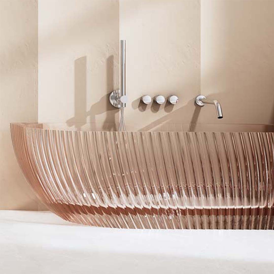 Cada de baie, de colt, 1700x800x580 mm, din rasina, ovala, roz transparent, cu riflaje, MonBlari